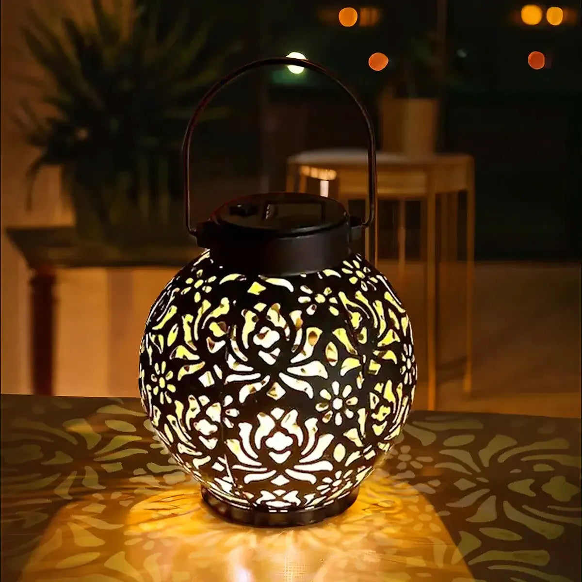 Solar Lanterns with Dappled Light Effect - Oasis