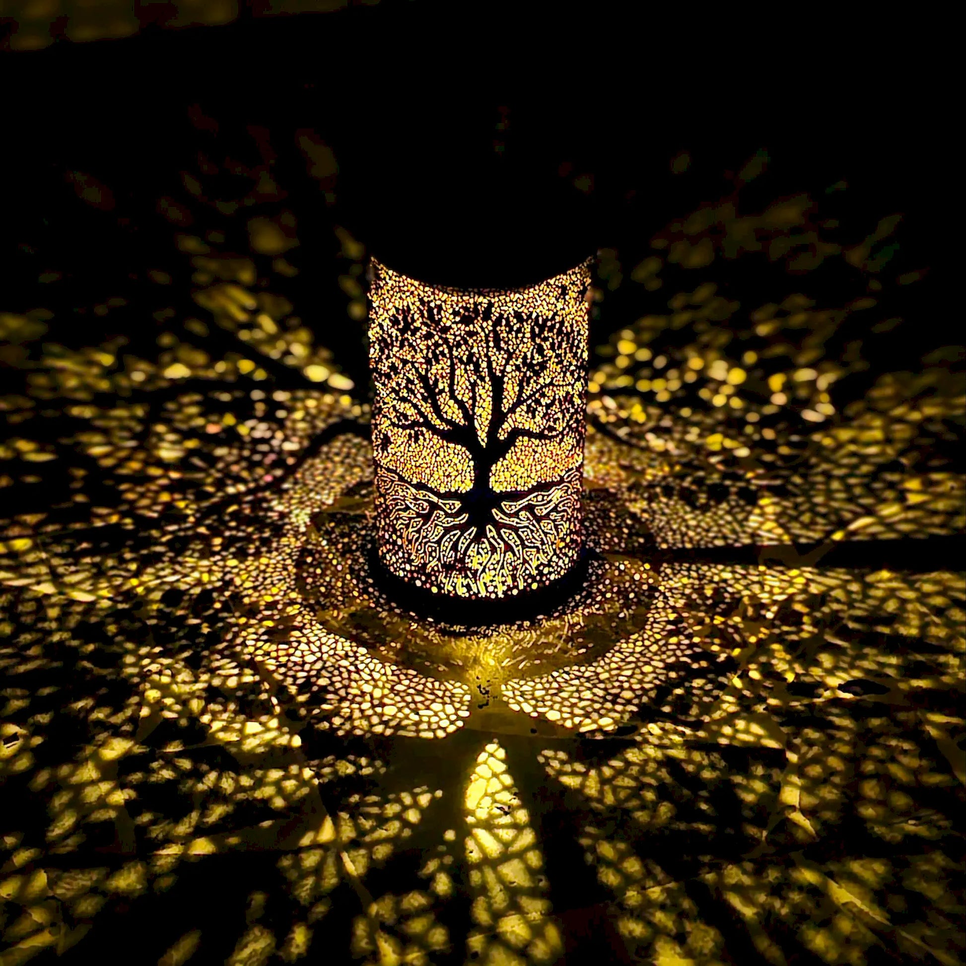 Solar Lanterns with Dappled Light Effect - Oasis