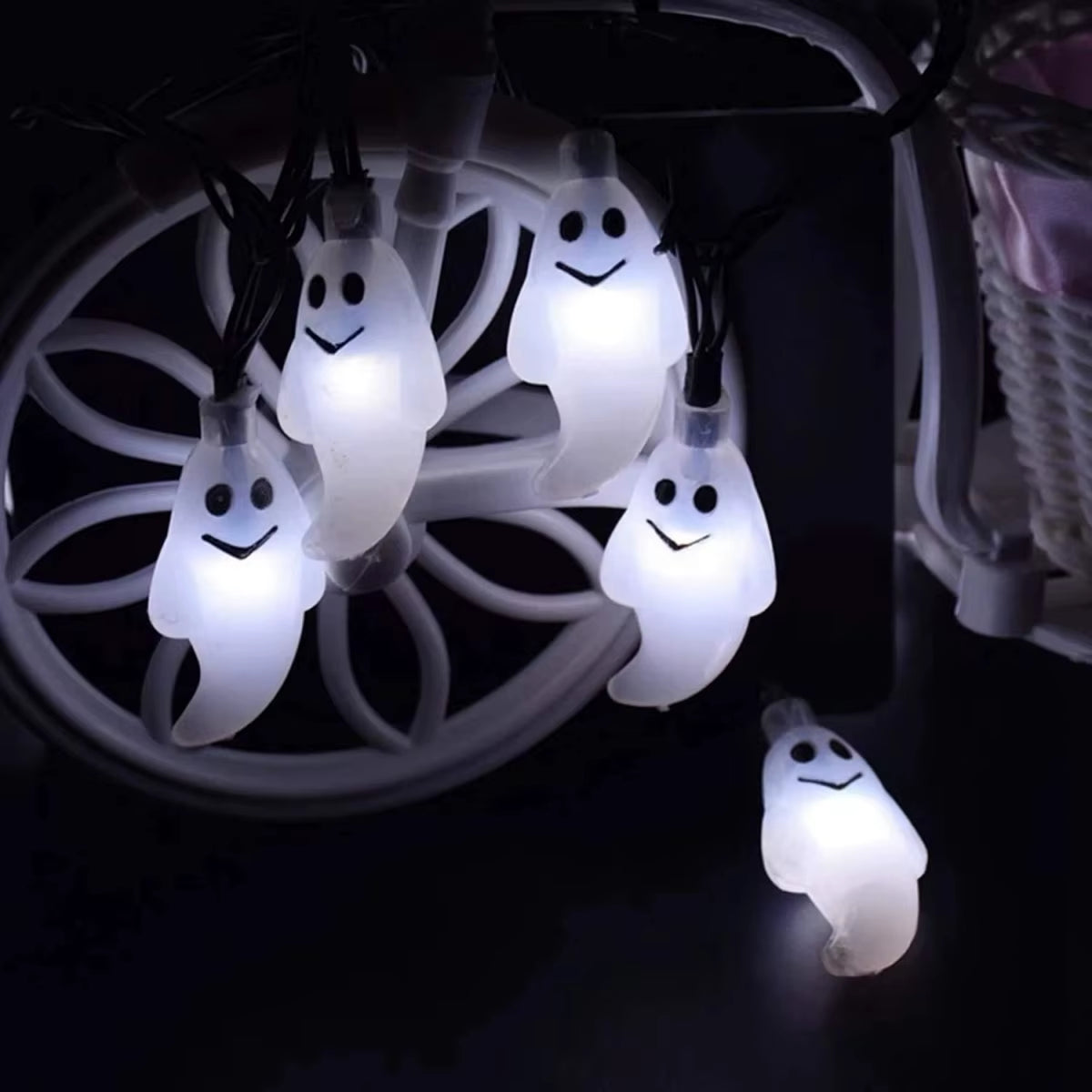 Solar Spooky Ghost String Lights