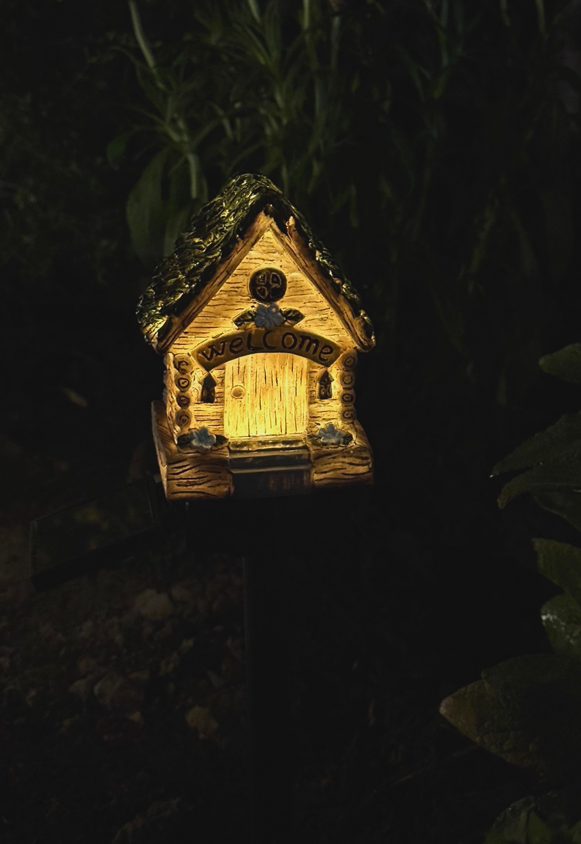 Mushroom Houses Solar Lanterns - Oasis